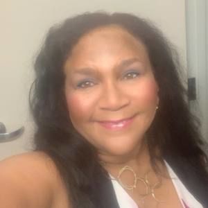 Meet your Posher, Carmilla